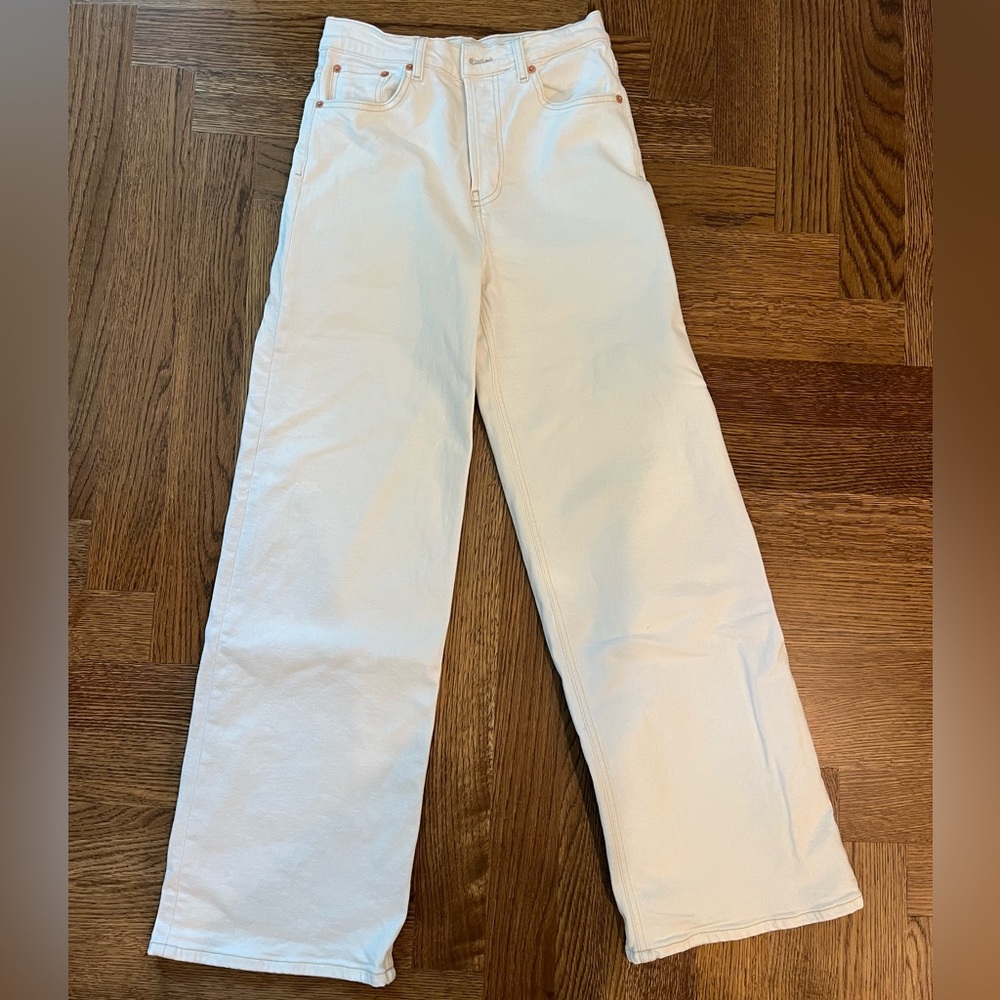 New this season: Rails The Getty Wide Leg Jean in vintage ecru color (size 26)